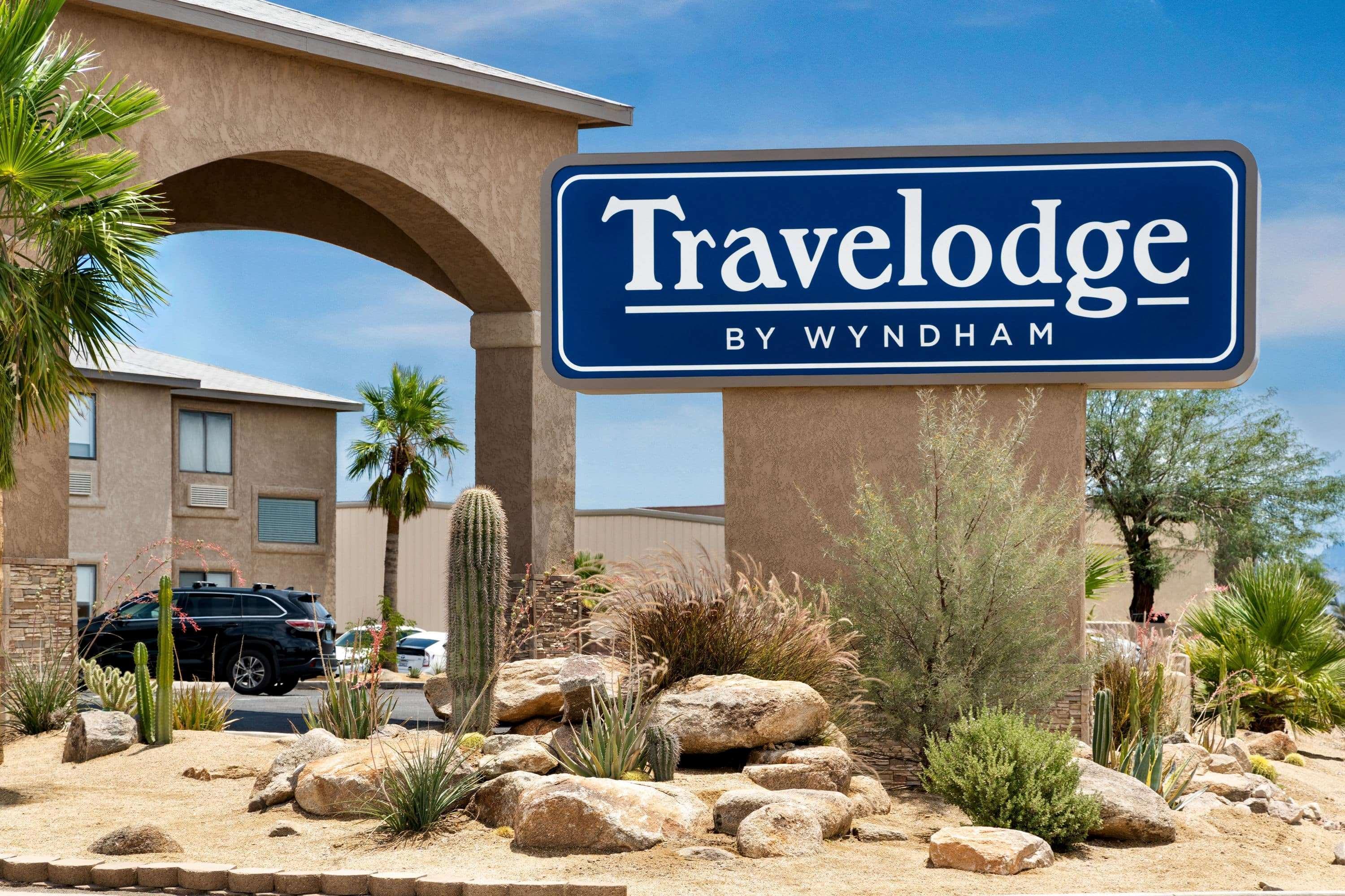 Travelodge By Wyndham Lake Havasu Лейк-Хавасу-Сити Экстерьер фото