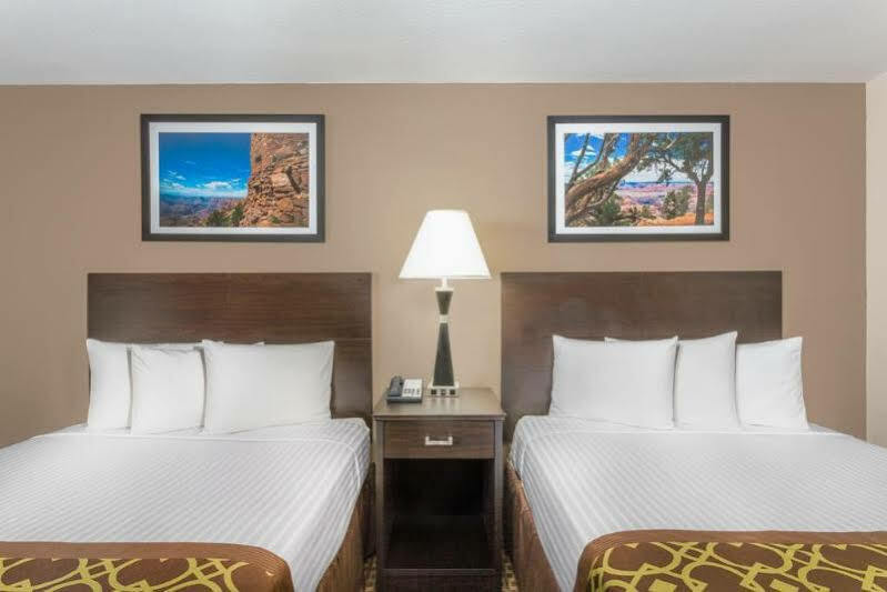 Travelodge By Wyndham Lake Havasu Лейк-Хавасу-Сити Экстерьер фото
