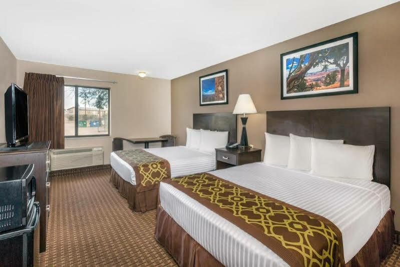 Travelodge By Wyndham Lake Havasu Лейк-Хавасу-Сити Экстерьер фото